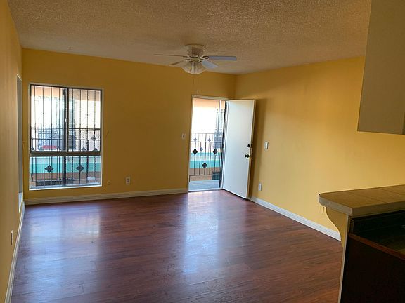 3rd image of 1443 W 105th St
