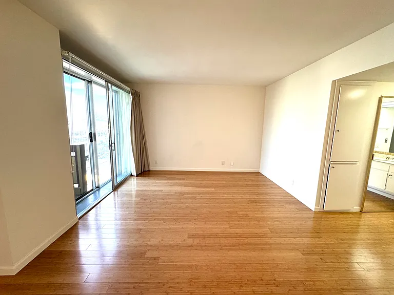 Large Bedroom