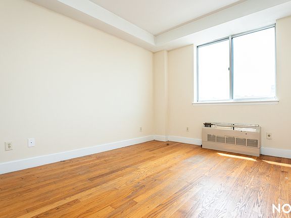 2nd image of 756 Myrtle Ave APT 3h