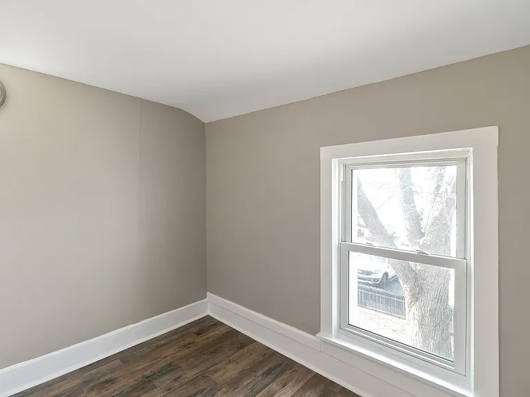 24311 Plymouth Rd — Photo 57