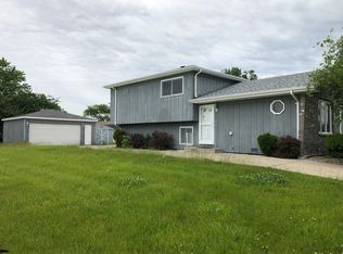 18017 Idlewild Dr, Country Club Hills, IL 60478