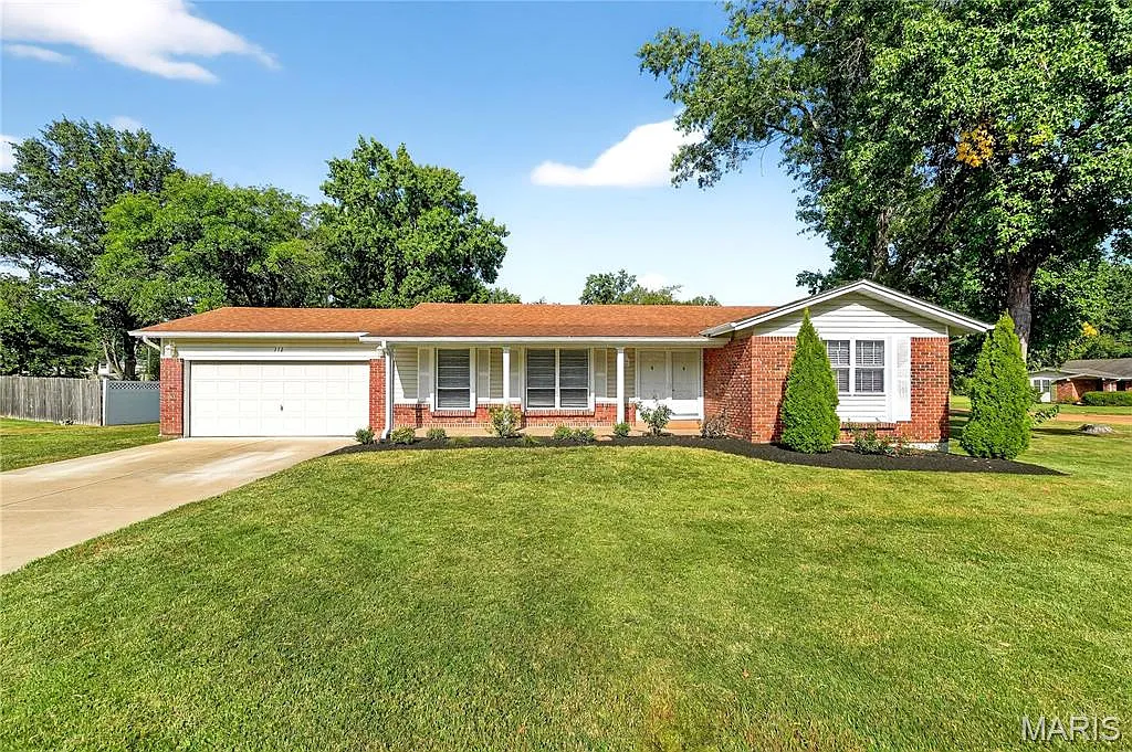 312 Stephanie Ln photo 1