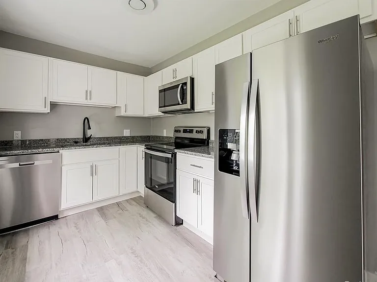 2890 Central Blvd — Photo 2