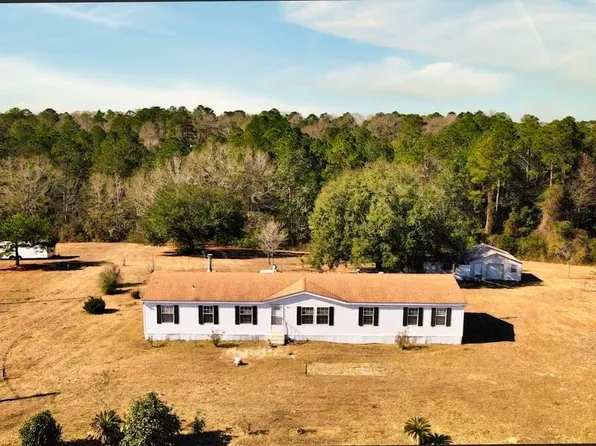 26230 Longvue Dr, Picayune, MS 39466