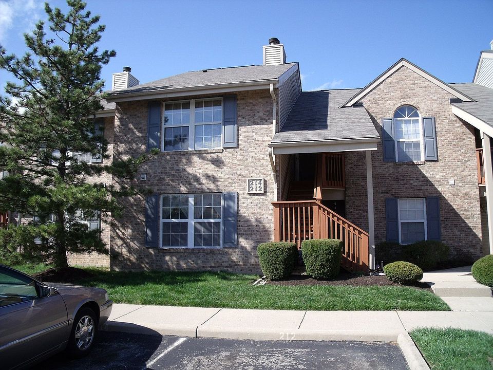Sparkling clean condo. Over 1000sqft with updates galore This is move in ready
