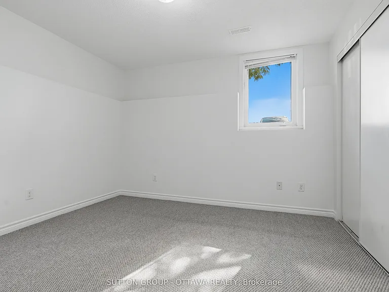 2563 Longfields Dr — Photo 27