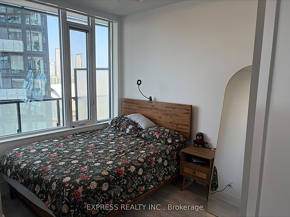 4th image of 470 Front St W #2811