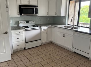 12828 W 110th Ter, Overland Park, KS 66210