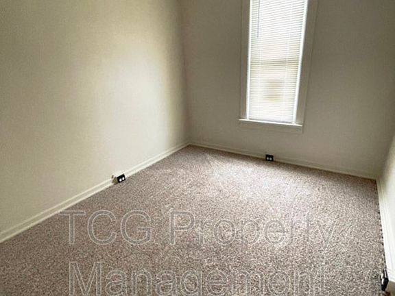 5th image of 213 1/2 20th Ave