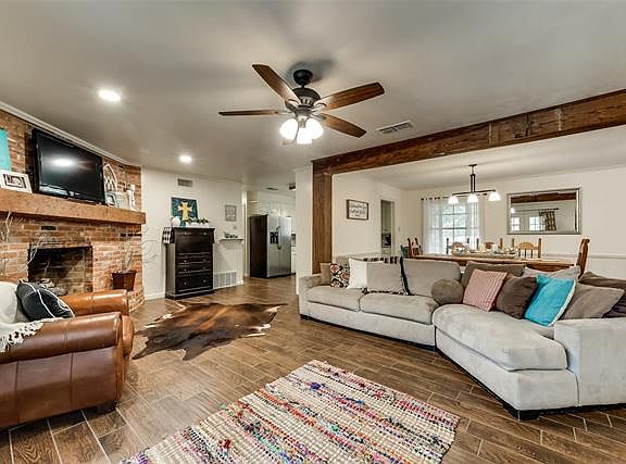 5th image of 2200 Dartmouth Ln