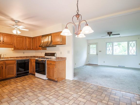 5th image of 2206 W Cindy Ln