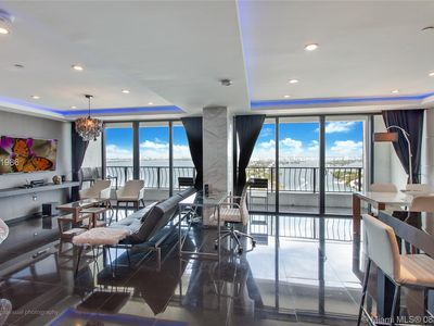555 NE 15th St, Miami, FL, 33132