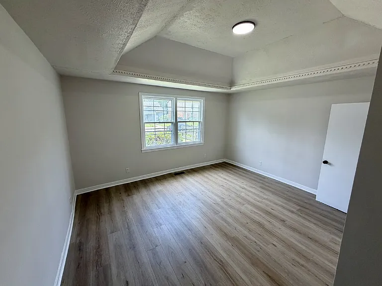909 N 2nd St — Photo 23