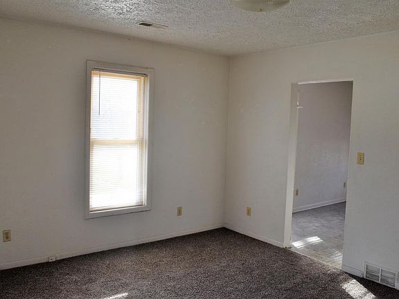 3rd image of 170 Lathrop Ave