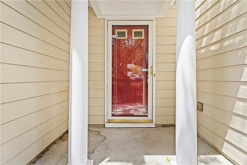 2 bed, 2.5 bath, 1561 sqft, $1,850 — Photo 4