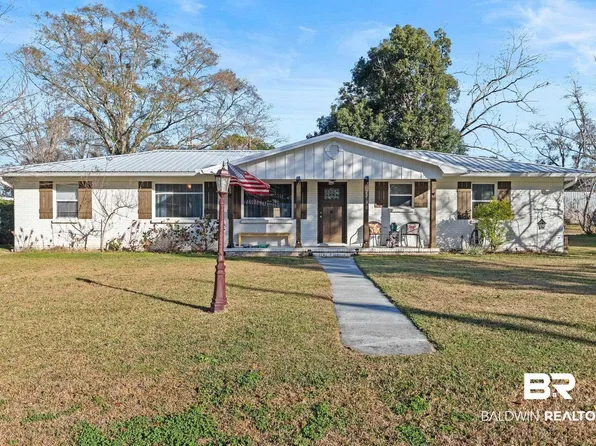 22170 Fairway Dr, Robertsdale, AL 36567