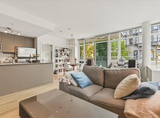 100 Esplanade E #303, North Vancouver, BC V7L 4V1