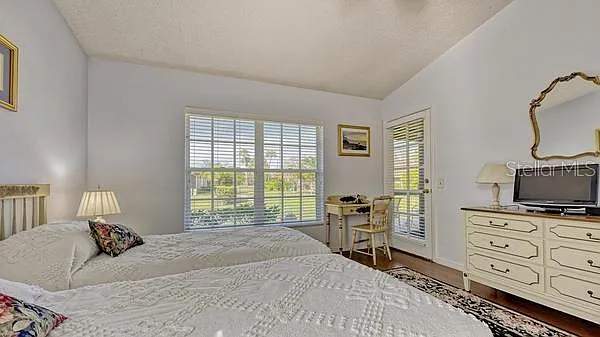 5905 Doral Dr — Photo 23