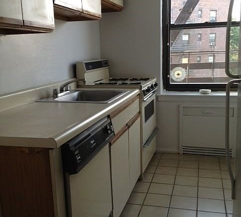 3rd image of 21301 75th Ave APT 4B