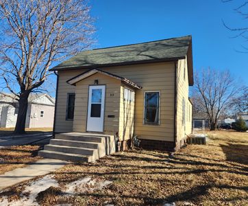 313 6th Ave SE, Pipestone, MN, 56164