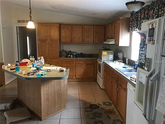 4th image of 3737 Oakwood Dr