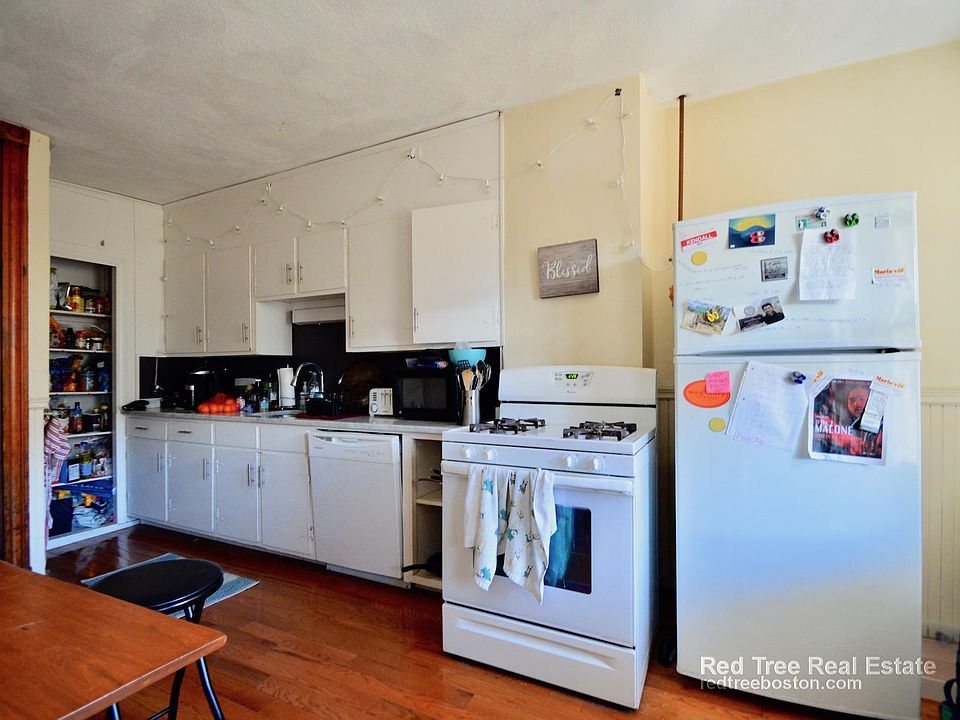 2nd image of 141 Cottage St #2C