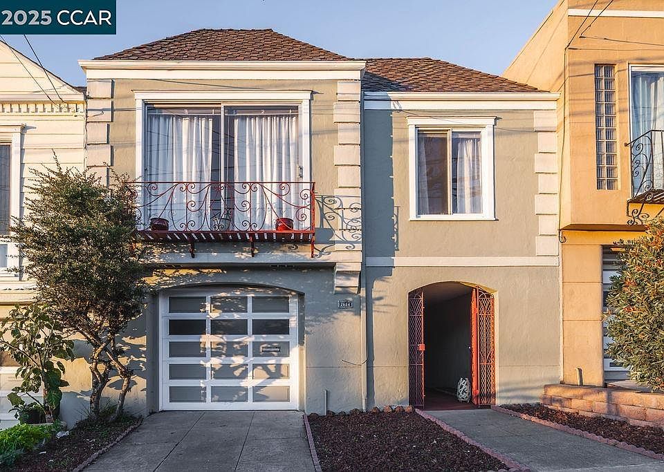 1st image of 2624 Ortega St