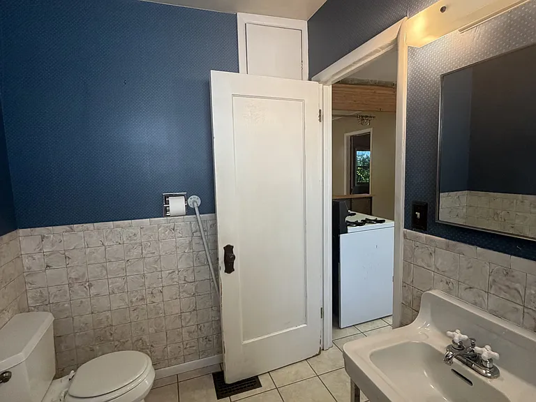 212 Alderson Ave — Photo 13