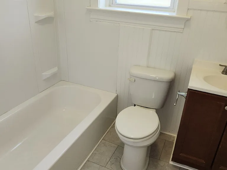 3721 Iowa Ave — Photo 8