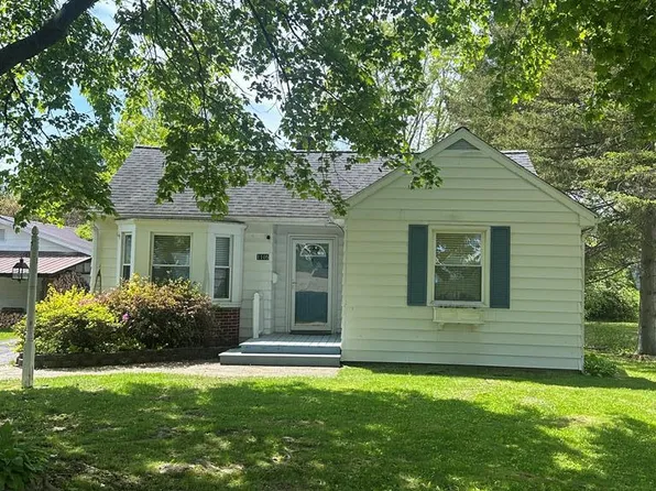 1105 Pennsylvania Ave, Sayre, PA 18840