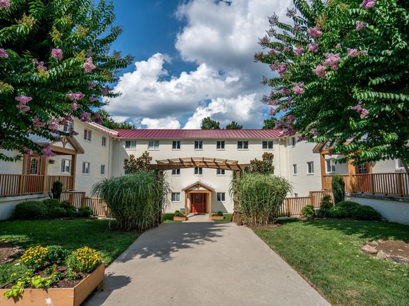 1104 N Greensboro St APT 3