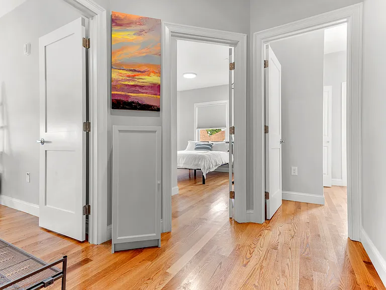 1047 Saratoga St #3 — Photo 12