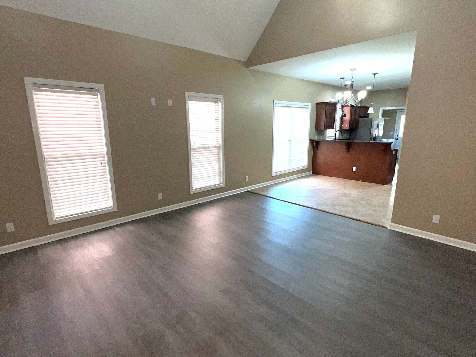 3 bed, 1500 sqft, $1,800 — Photo 3