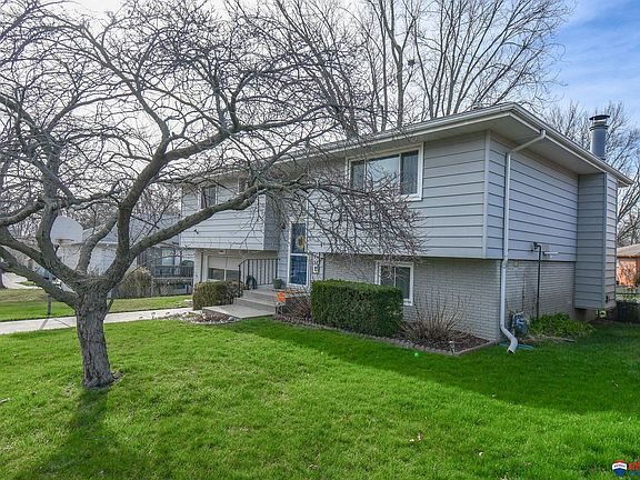 3rd image of 7441 Aylesworth Ave