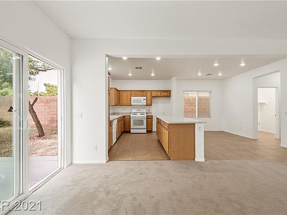 4th image of 8101 Loma Del Ray St