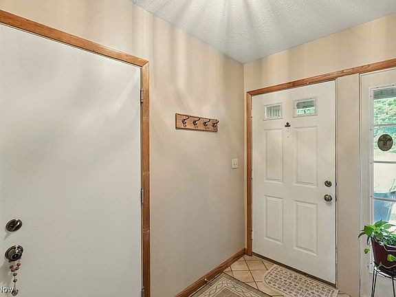 3rd image of 238 Timberlane Dr