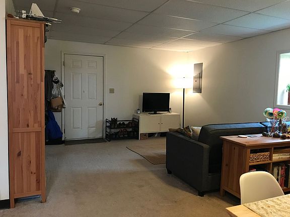 3rd image of 121 Allara Ln