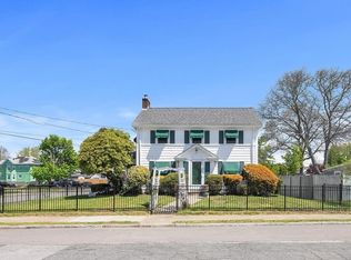 12 Goddard St, Fall River, MA 02720