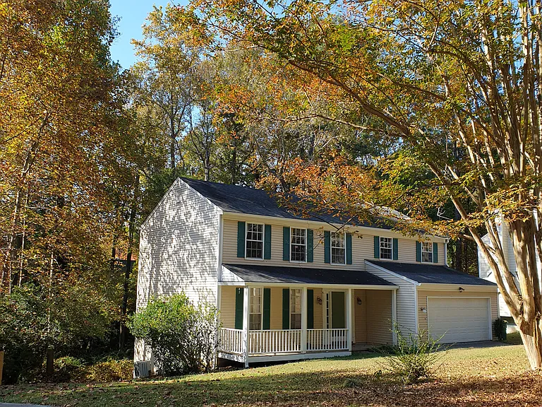 1376 Heritage Glen Dr — Photo 4