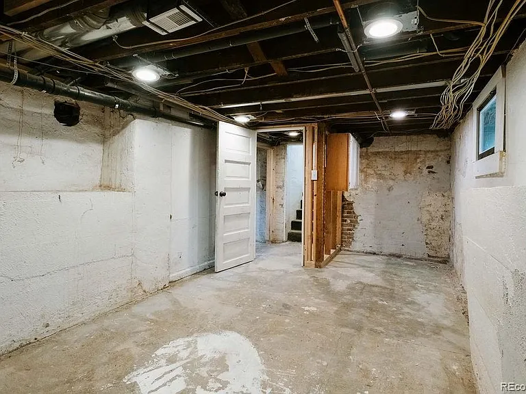 1701 E 36th Ave — Photo 27