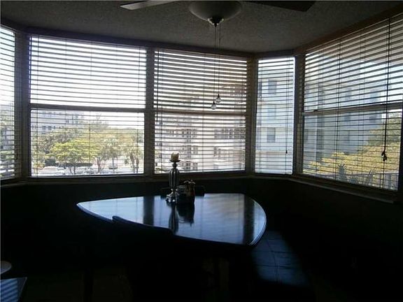 5th image of 16558 NE 26th Ave APT 4I