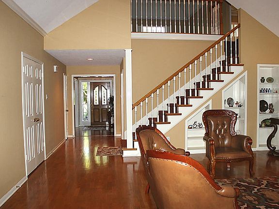 2nd image of 6911 Morningside Dr