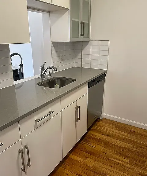 3210 Riverdale Ave #6B — Photo 4