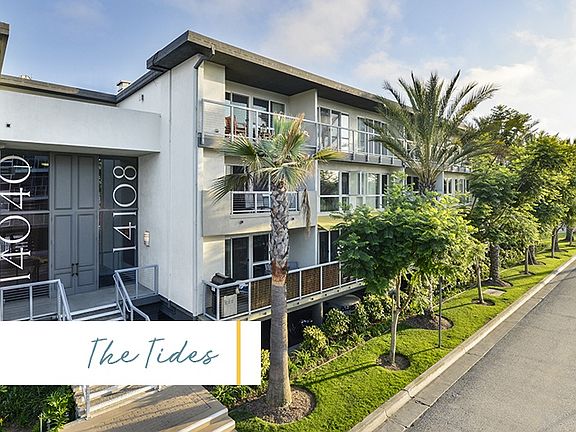 The entrance to The Tides at Marina Harbor