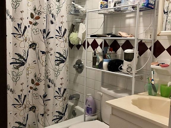 5th image of 82 Bayard St APT 14