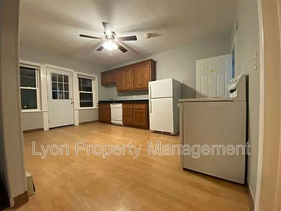2nd image of 70 Bouvier Ave Unit 3R