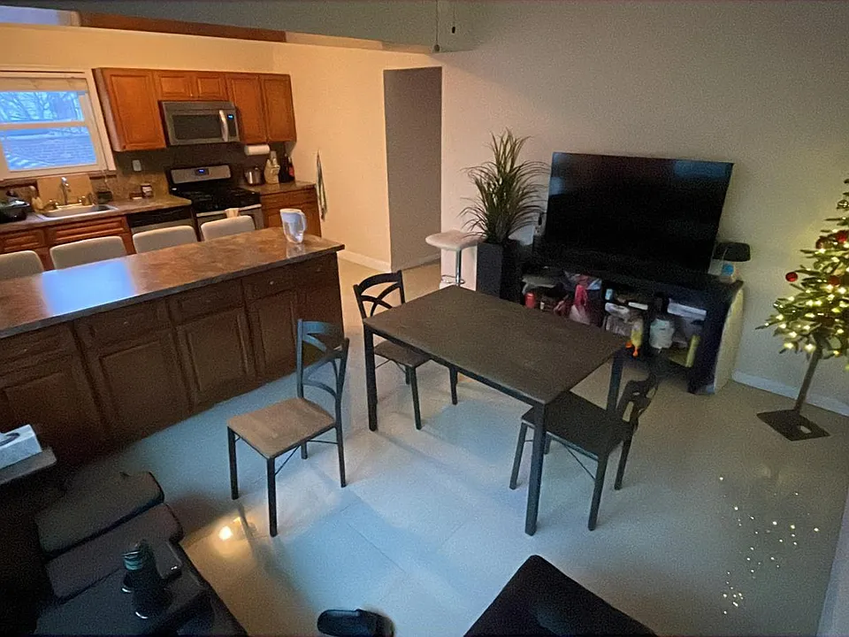 392 New York Ave #2