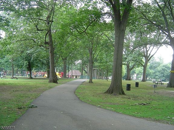 2nd image of 7 Woodland Ave