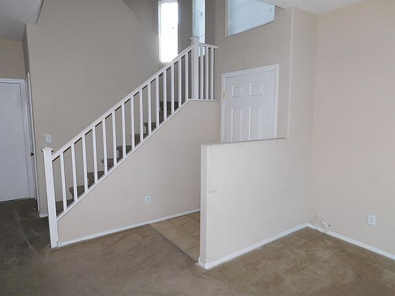 3rd image of 3840 Hollycroft Dr