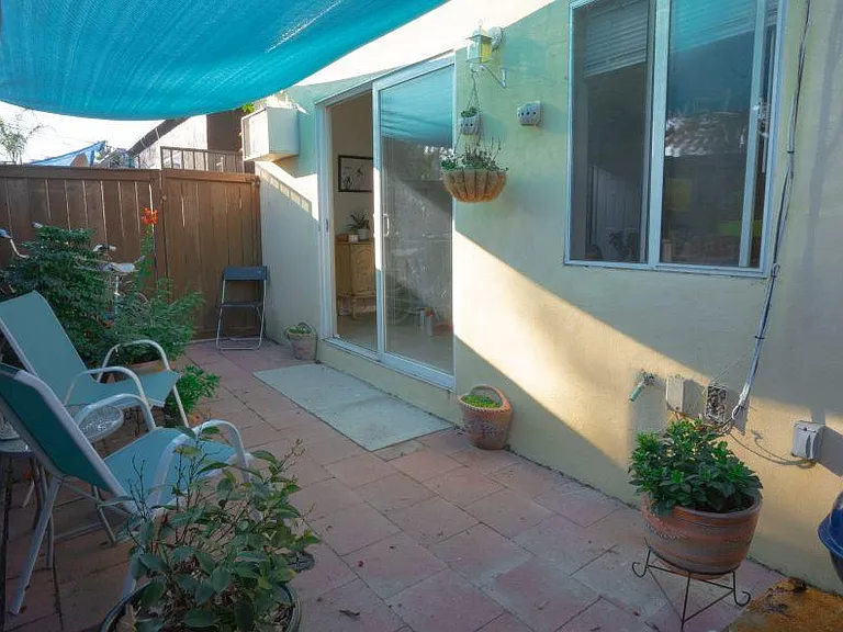 2323 Grand Ave — Photo 13